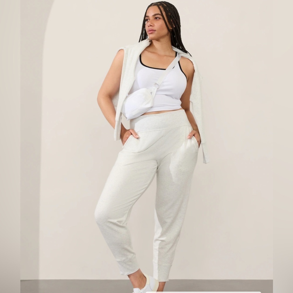 Athleta COASTER LUXE HIGH RISE JOGGER Fog Grey Heather Size Large
